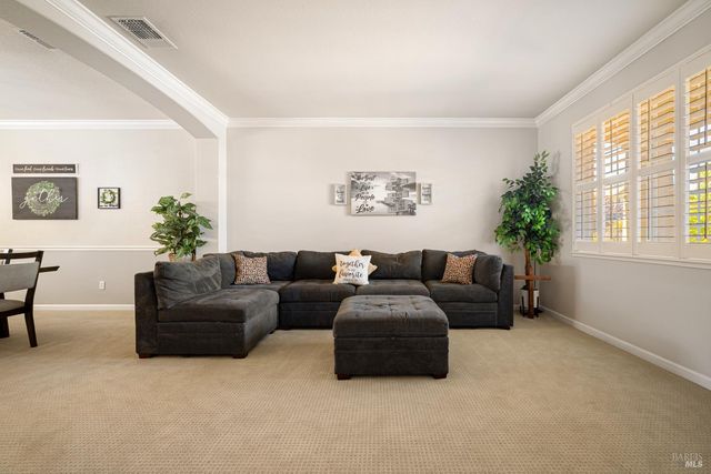 1001 Barkwood Ct, Vacaville, CA 95687