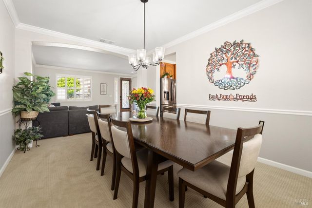 1001 Barkwood Ct, Vacaville, CA 95687