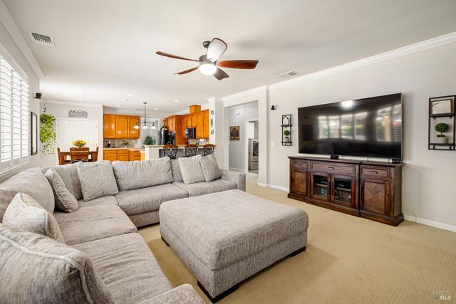 1001 Barkwood Ct, Vacaville, CA 95687