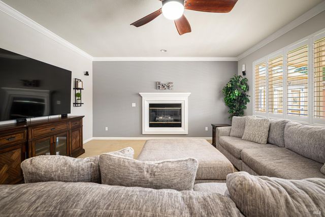 1001 Barkwood Ct, Vacaville, CA 95687