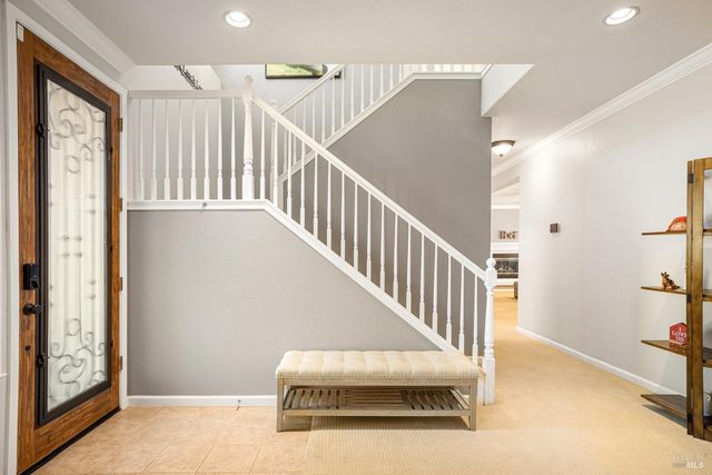 1001 Barkwood Ct, Vacaville, CA 95687