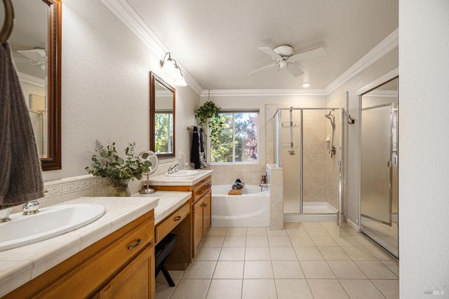 1001 Barkwood Ct, Vacaville, CA 95687