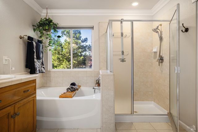 1001 Barkwood Ct, Vacaville, CA 95687