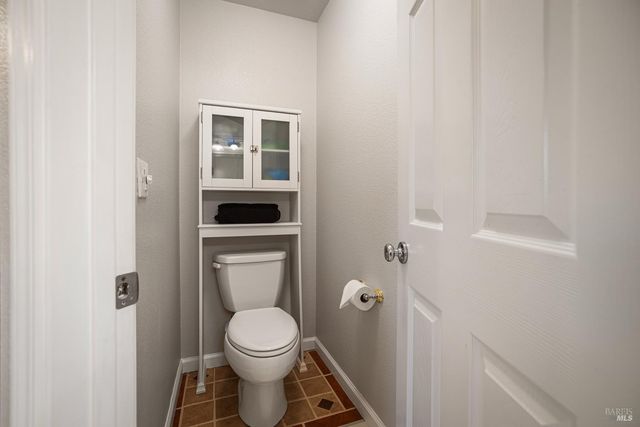 1001 Barkwood Ct, Vacaville, CA 95687