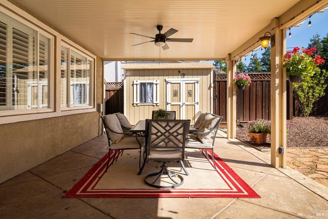 1001 Barkwood Ct, Vacaville, CA 95687