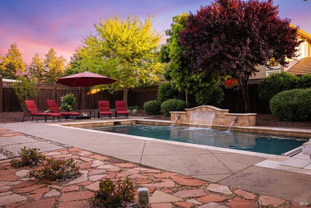 1001 Barkwood Ct, Vacaville, CA 95687