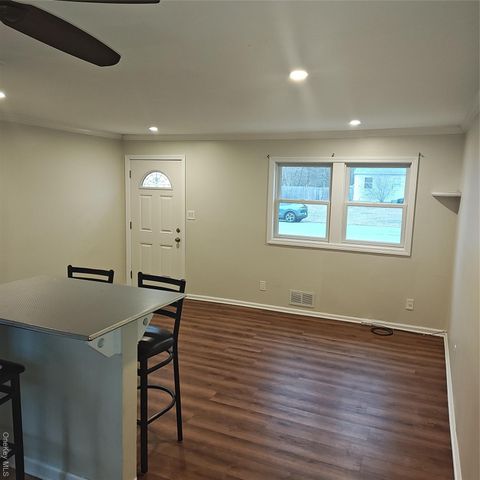 909 Provost Avenue, Bellport, NY 11713