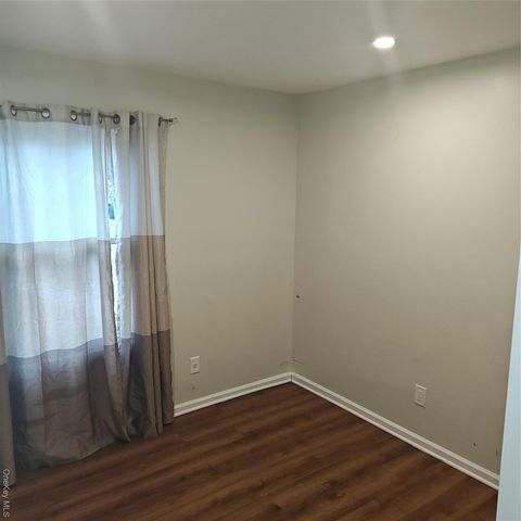 909 Provost Avenue, Bellport, NY 11713