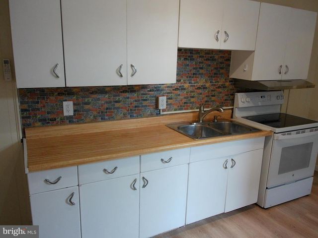 1116 QUEEN ST, Pottstown, PA 19464