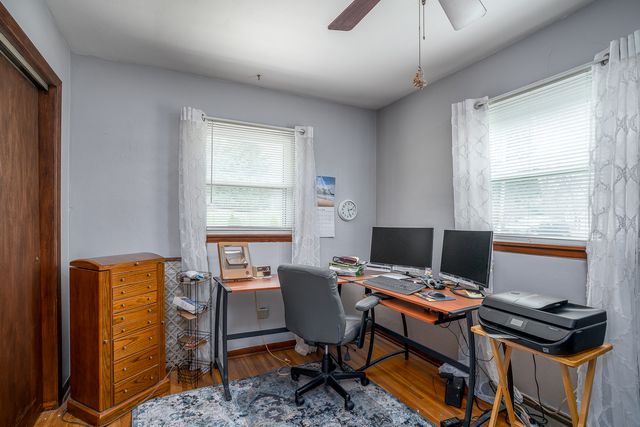 6887 Colonial Avenue, Bettendorf, IA 52722