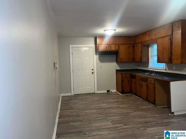 1045 WAVERLY STREET, Tarrant, AL 35217