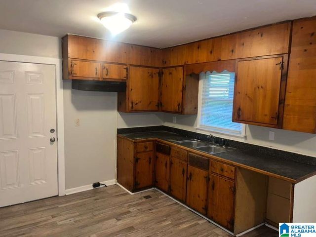 1045 WAVERLY STREET, Tarrant, AL 35217