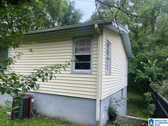 1045 WAVERLY STREET, Tarrant, AL 35217