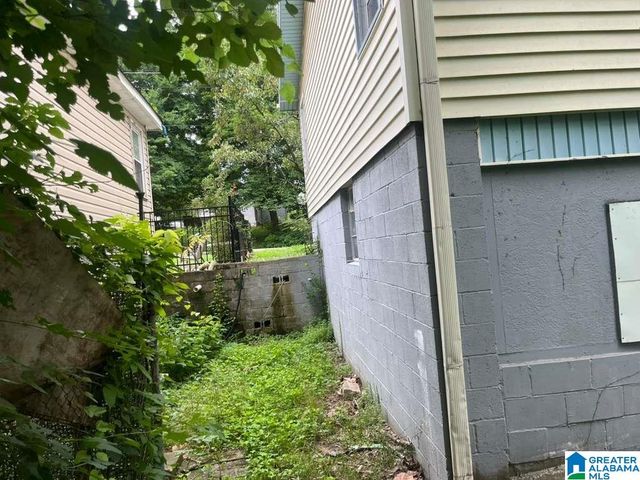 1045 WAVERLY STREET, Tarrant, AL 35217