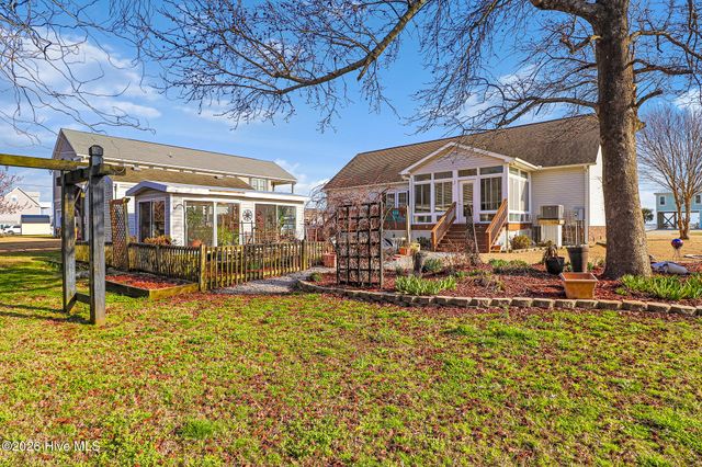 180 Salty Shores Point Drive, Newport, NC 28570