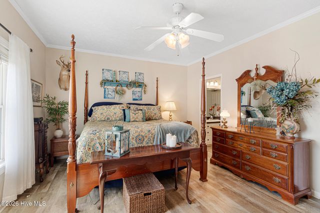 180 Salty Shores Point Drive, Newport, NC 28570