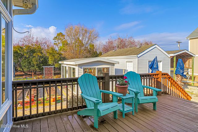 180 Salty Shores Point Drive, Newport, NC 28570