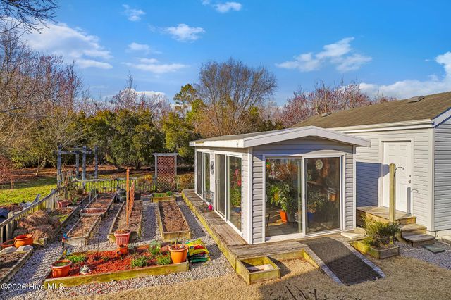 180 Salty Shores Point Drive, Newport, NC 28570