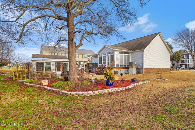 180 Salty Shores Point Drive, Newport, NC 28570