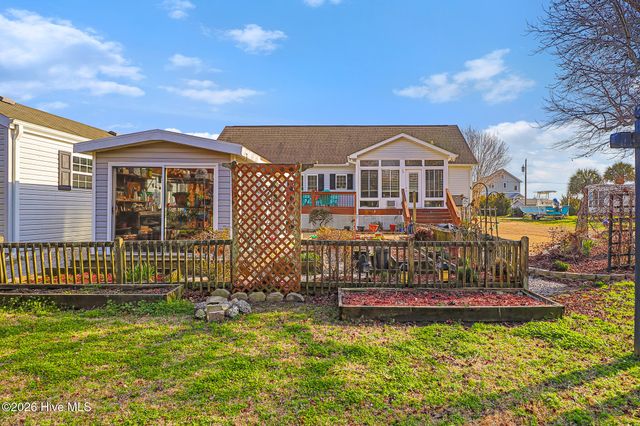 180 Salty Shores Point Drive, Newport, NC 28570