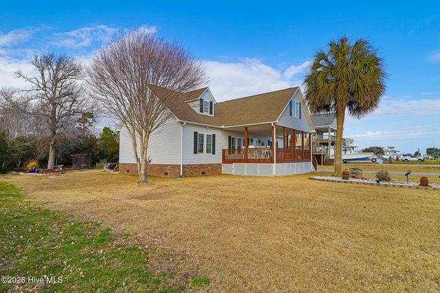 180 Salty Shores Point Drive, Newport, NC 28570