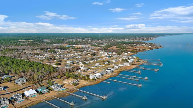 180 Salty Shores Point Drive, Newport, NC 28570