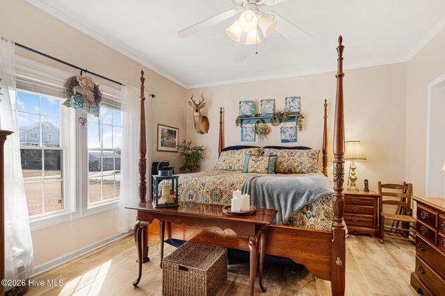 180 Salty Shores Point Drive, Newport, NC 28570