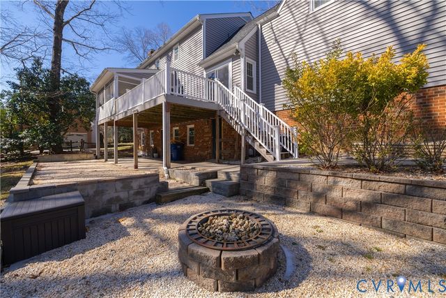 5307 Krag Rd, Chester, VA 23831