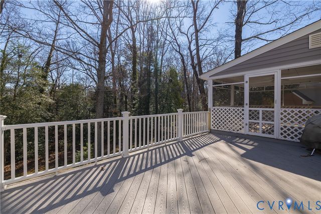 5307 Krag Rd, Chester, VA 23831