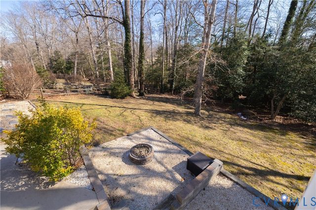 5307 Krag Rd, Chester, VA 23831