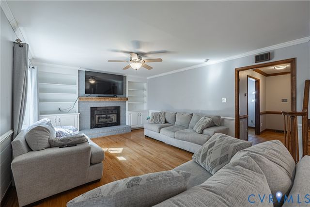 5307 Krag Rd, Chester, VA 23831