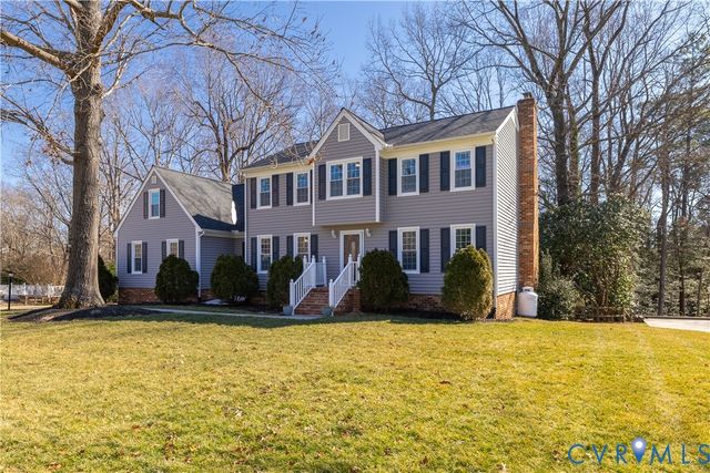 5307 Krag Rd, Chester, VA 23831