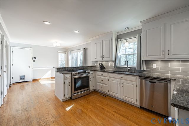 5307 Krag Rd, Chester, VA 23831