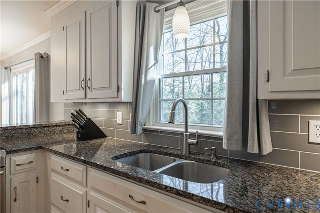 5307 Krag Rd, Chester, VA 23831