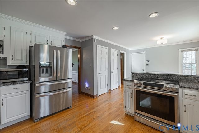 5307 Krag Rd, Chester, VA 23831