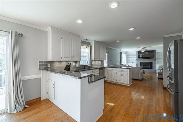 5307 Krag Rd, Chester, VA 23831