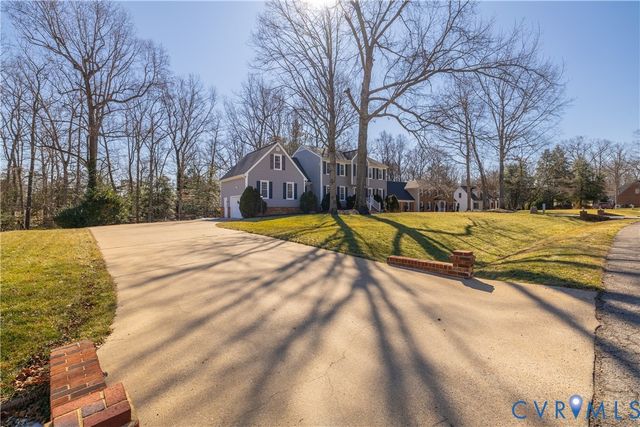 5307 Krag Rd, Chester, VA 23831