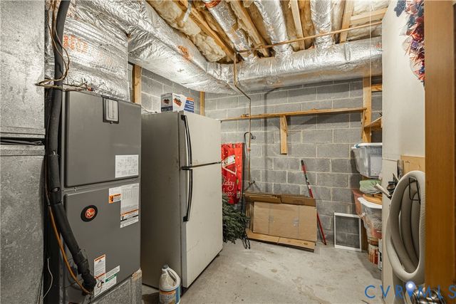 5307 Krag Rd, Chester, VA 23831