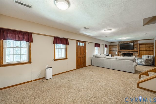 5307 Krag Rd, Chester, VA 23831