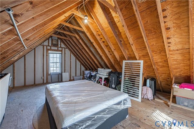 5307 Krag Rd, Chester, VA 23831