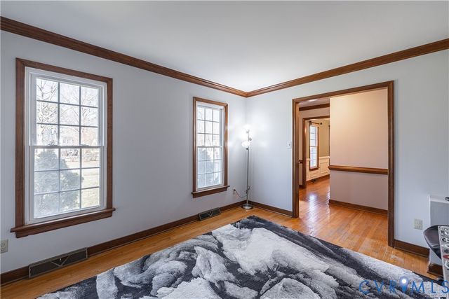 5307 Krag Rd, Chester, VA 23831