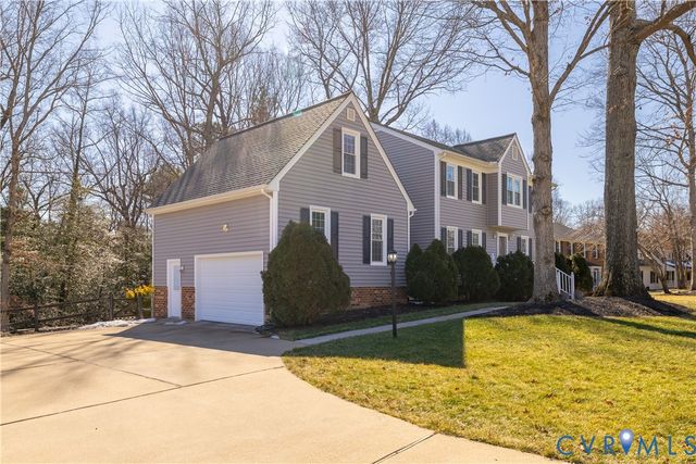 5307 Krag Rd, Chester, VA 23831