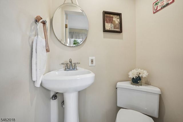 21 Midland Dr, Morris Twp., NJ 07960