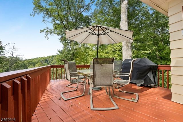 21 Midland Dr, Morris Twp., NJ 07960