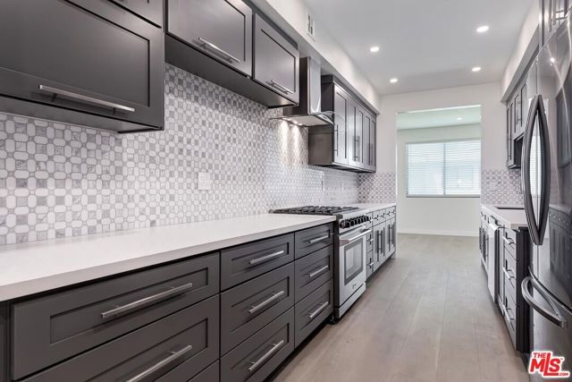 8568 Burton Way 301, Los Angeles, CA 90048