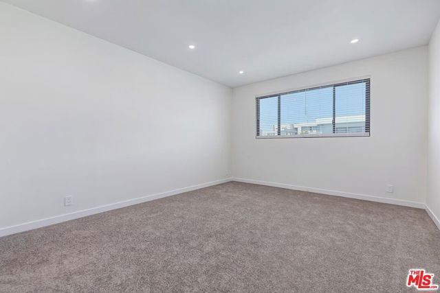 8568 Burton Way 301, Los Angeles, CA 90048