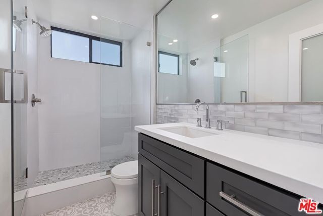 8568 Burton Way 301, Los Angeles, CA 90048