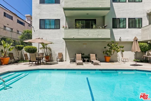 8568 Burton Way 301, Los Angeles, CA 90048