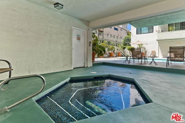 8568 Burton Way 301, Los Angeles, CA 90048