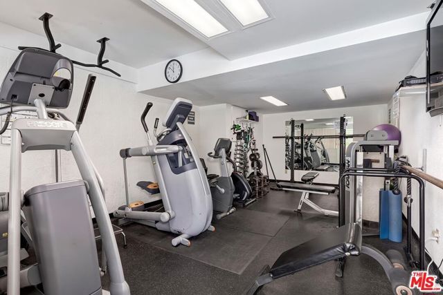 8568 Burton Way 301, Los Angeles, CA 90048